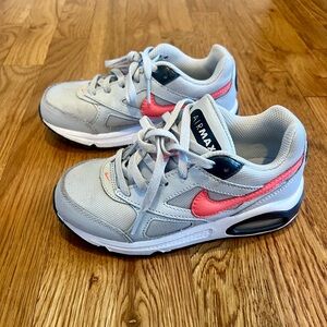 Little girl Nike Air Max